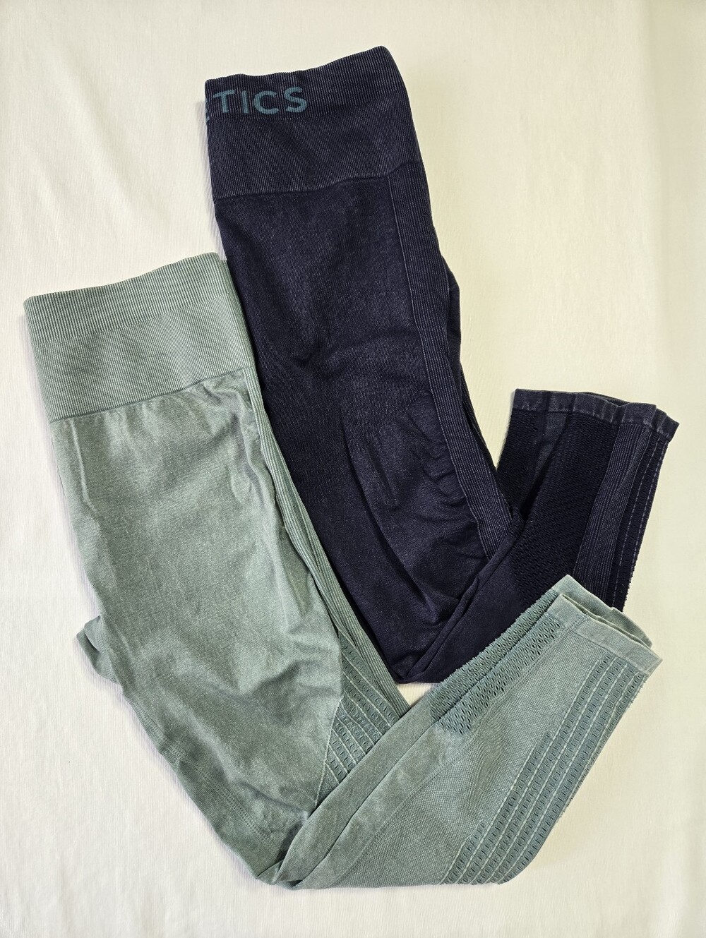 Fabletics Women's Bundle Of Sync Seamless High Waisted 7/8 Leggings Mesh Nylon M